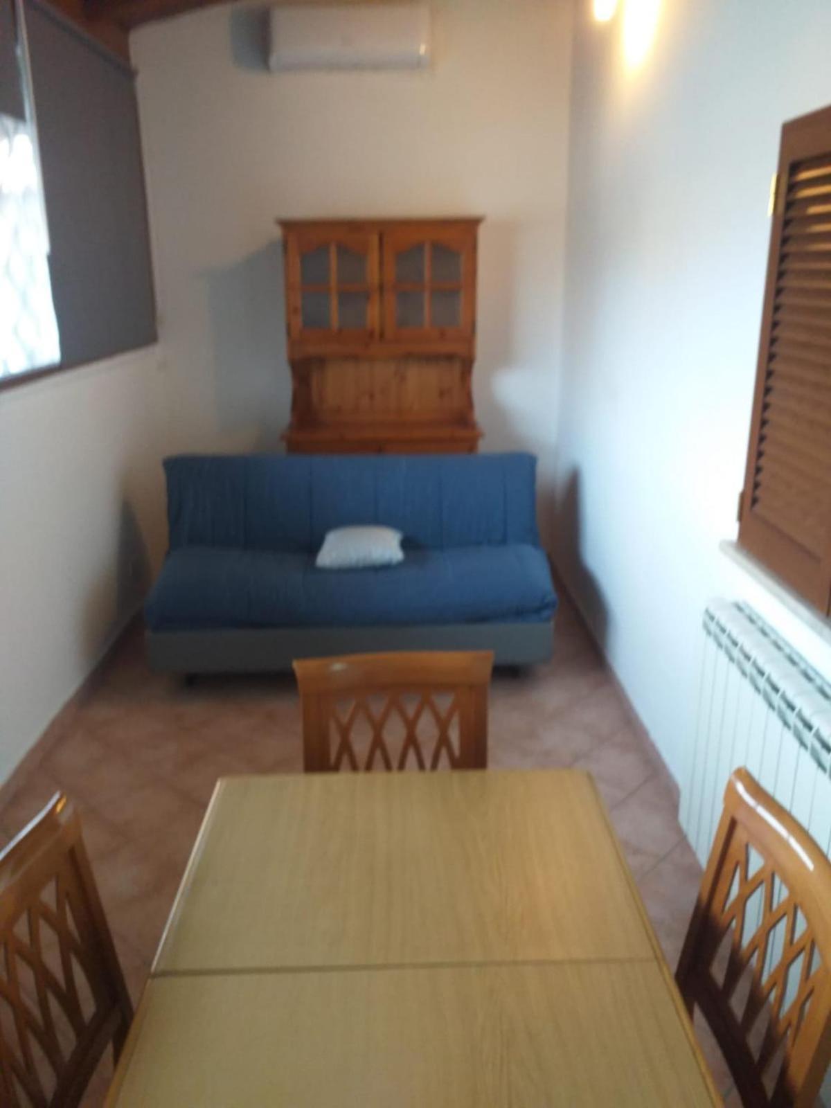 フィウミチーノVillino 4 Posti Letto Con Cucina A 30Mt Dal Mareアパートメント エクステリア 写真